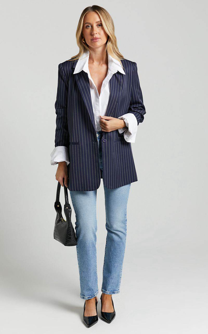 Showpo Iyah Blazer - Oversized Single Breasted Blazer Navy Pinstripe | EPGHIA017