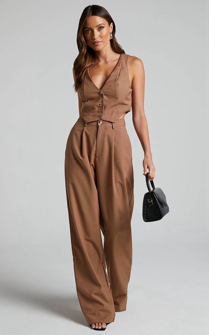 Showpo Izara Trousers - Mid Rise Relaxed Straight Leg Tailored Trousers Mocha | BLUNKD789