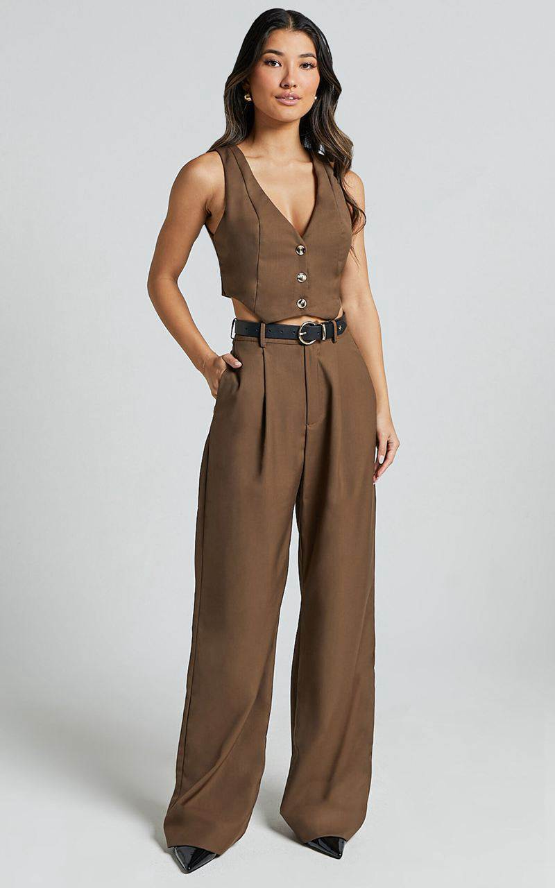 Showpo Izara Trousers - Mid Rise Relaxed Straight Leg Tailored Trousers Oak | JLZEAO017