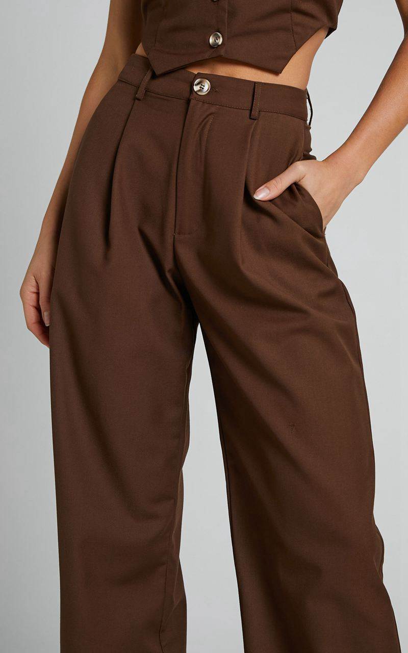 Showpo Izara Trousers - Mid Rise Relaxed Straight Leg Tailored Trousers Chocolate | CASDBP285