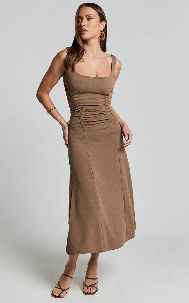 Showpo Jacel Midi Dress - Ruched Fit And Flare Dress Mocha | XMKGRH875