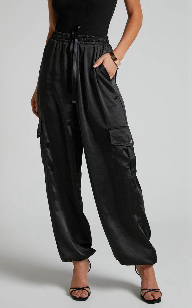 Showpo Jadeiah Pants - Mid Rise Cargo Pocket Satin Jogger Pant Black | PJHQYO702