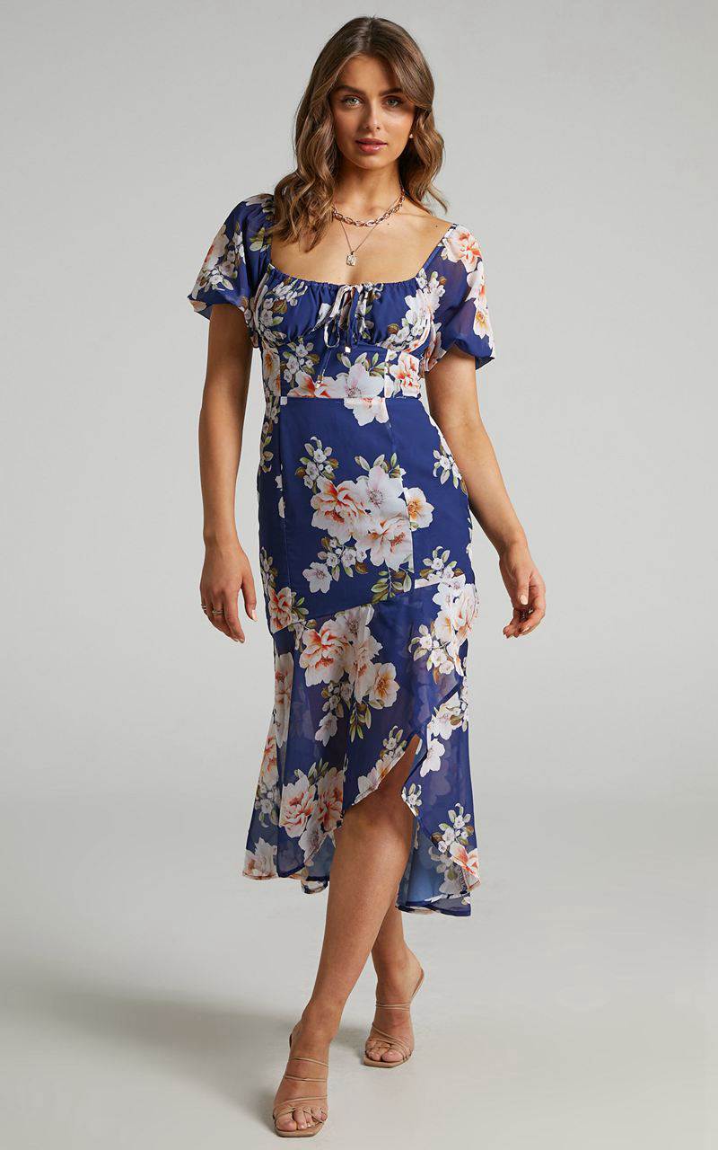 Showpo Jasalina Midi Dress - Puff Sleeve Dress Royal Floral | GLEQFO547