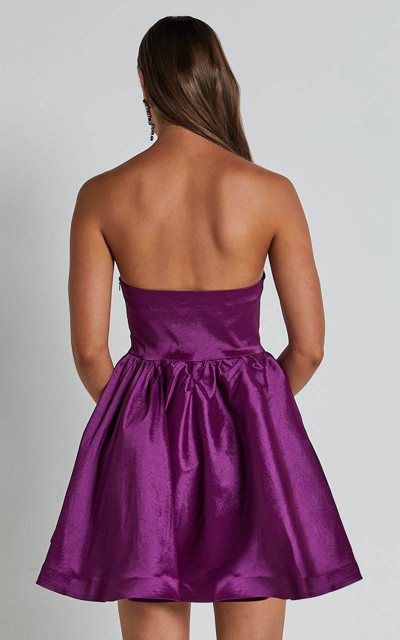 Showpo Jayde Mini Dress - Strapless Sweetheart Fit And Flare Dress Orchid | XLOCUY065