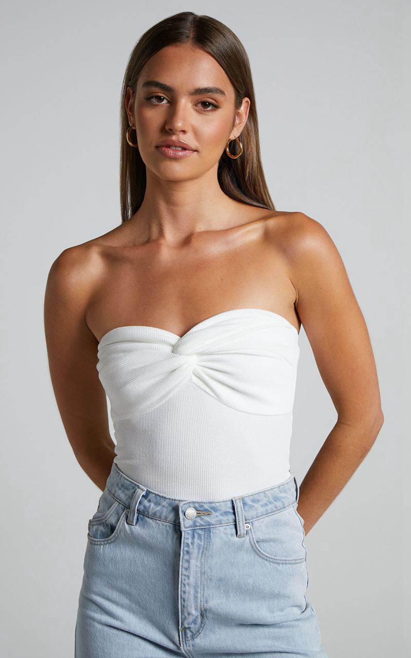 Showpo Jelena Top - Jersey Strapless Twist Front Top White | HFMUKW249