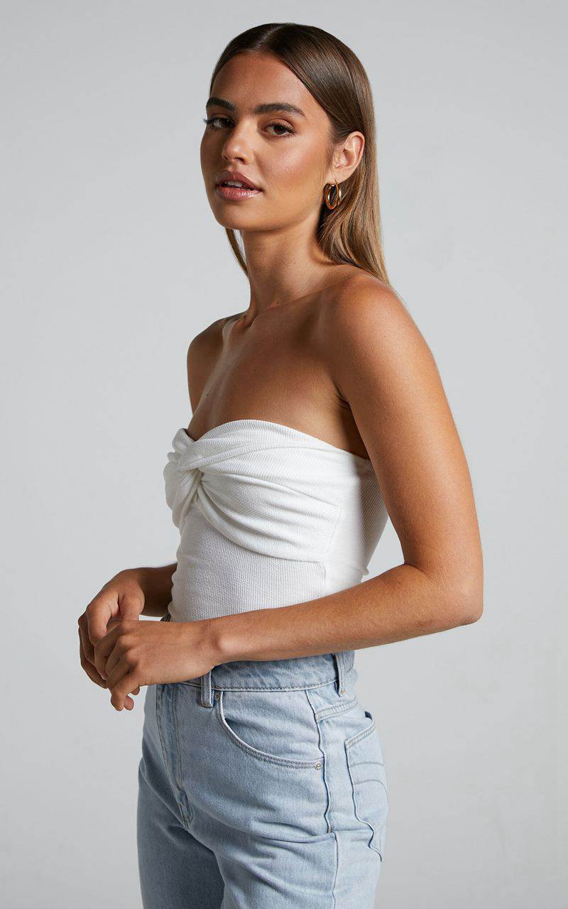 Showpo Jelena Top - Jersey Strapless Twist Front Top White | HFMUKW249