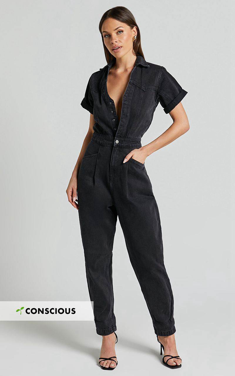 Showpo Jordyn Jumpsuit - Short Sleeve Collared Button Through Denim Jumpsuit Black Wash | PEKMYX781