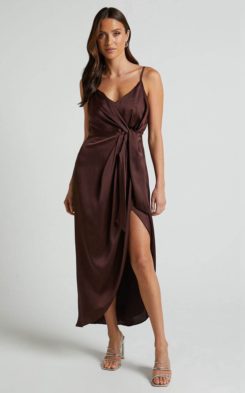 Showpo Katie Midi Dress - V Neck Tie Front Detail Dress Chocolate | SOYZGC534