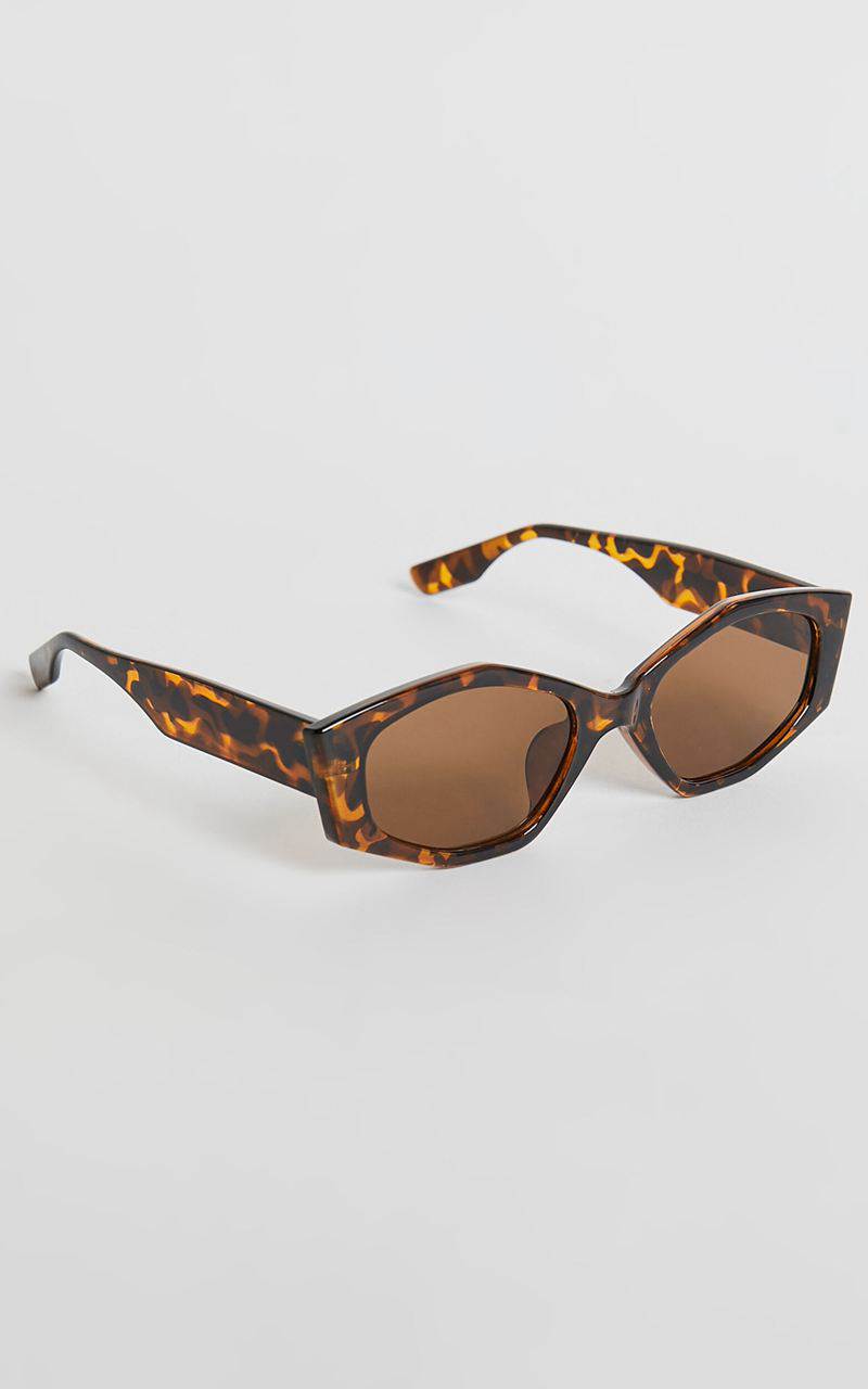 Showpo Keisha Sunglasses - Wide Rim Sunglasses Tort | DQZCFV701