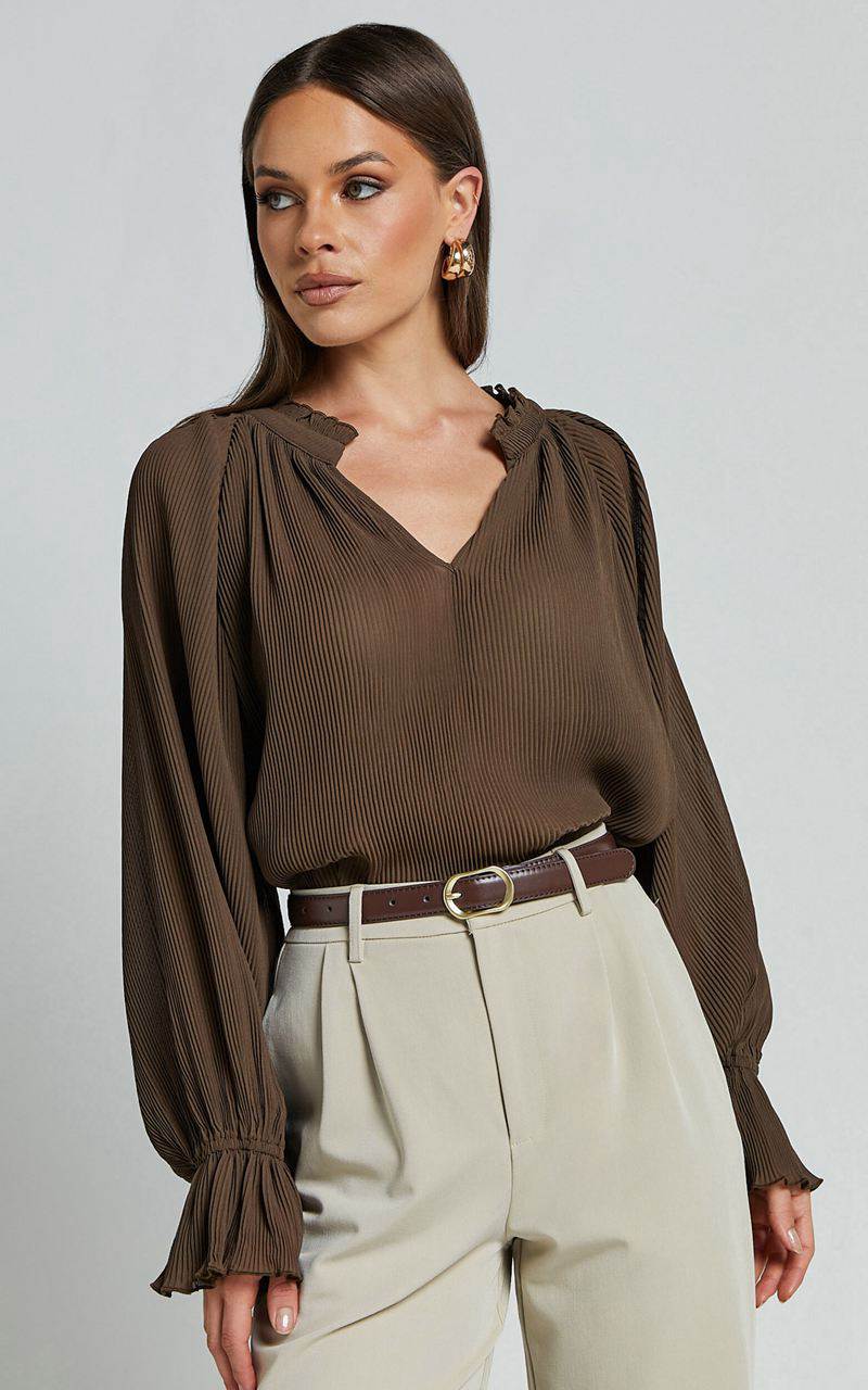 Showpo Kerray Top - V Neck Long Sleeve Pleated Top Mocha | UXMGEH871