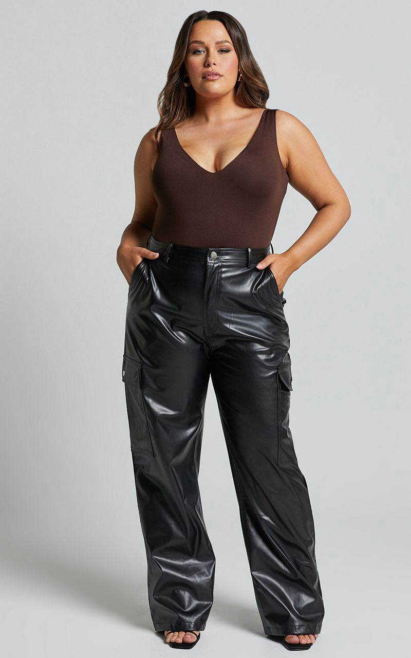 Showpo Kerrie Bodysuit - V Neck Bodysuit Chocolate | KPNSHF340