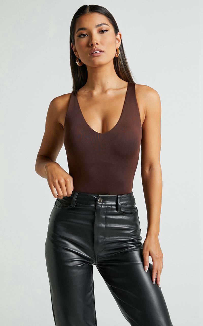 Showpo Kerrie Bodysuit - V Neck Bodysuit Chocolate | KPNSHF340