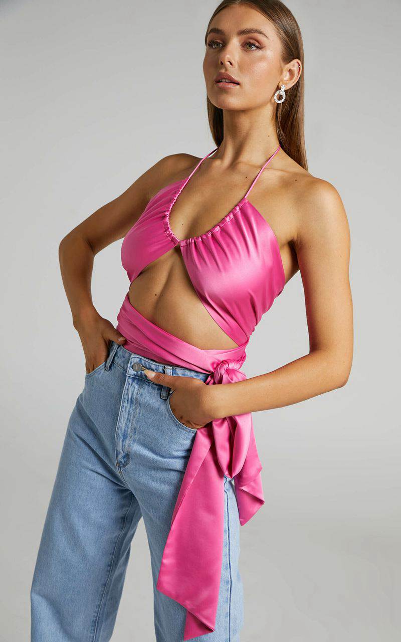 Showpo Khaji Top - Halter Scarf Bust Crop Top Pink | KUFLZE953