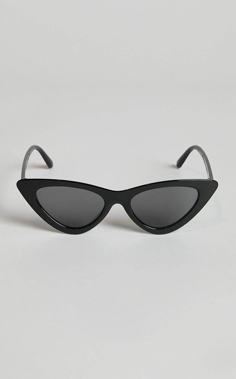 Showpo Kurthy Cat Eye Sunglasses Black | NLJKAZ352