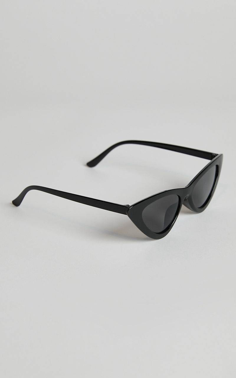 Showpo Kurthy Cat Eye Sunglasses Black | NLJKAZ352