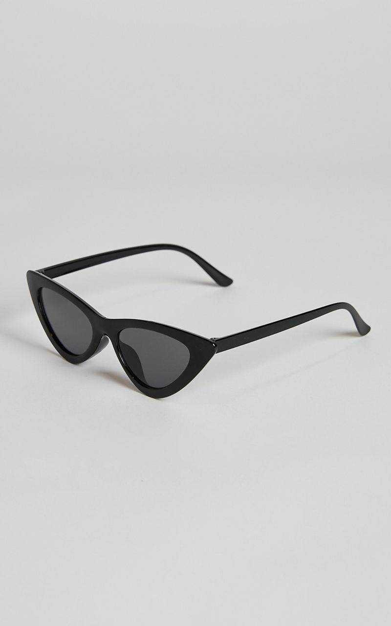 Showpo Kurthy Cat Eye Sunglasses Black | NLJKAZ352