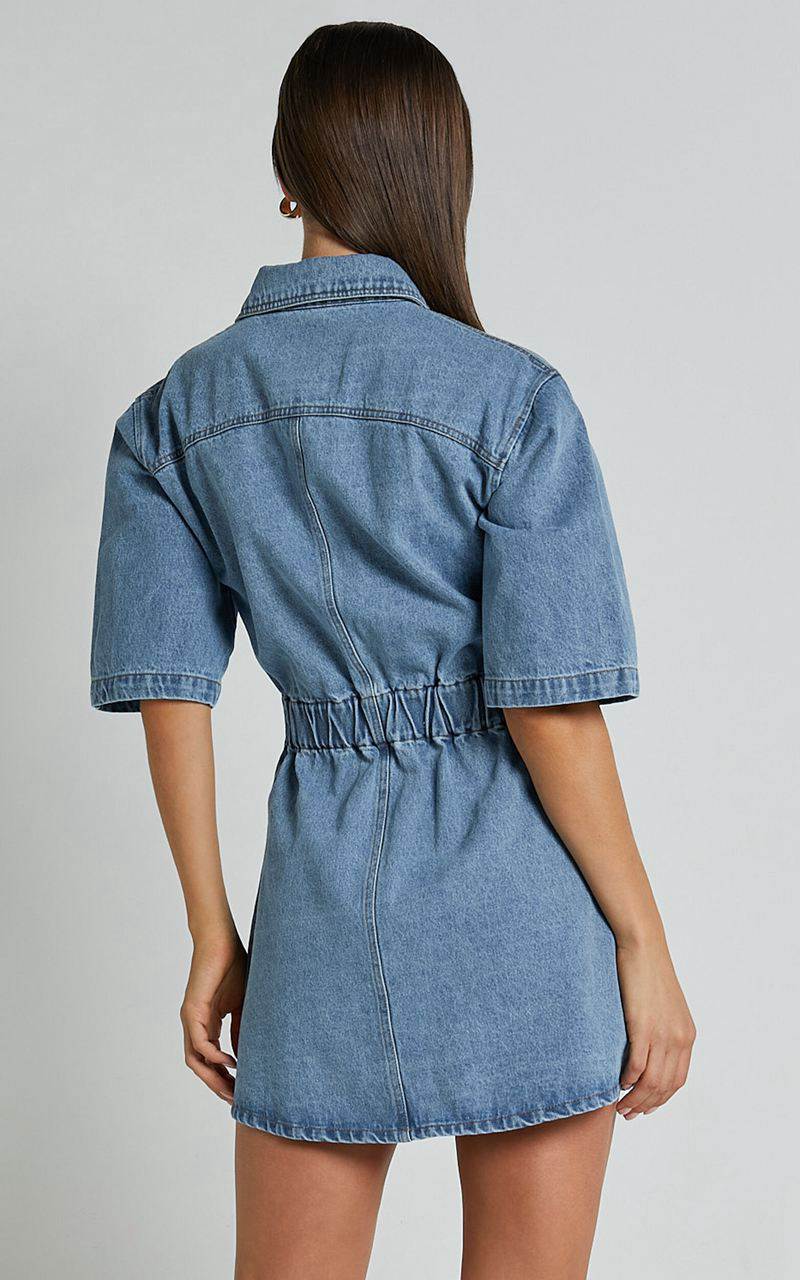 Showpo Leilani Mini Dress - Denim Short Sleeve Button Up Dress Mid Blue | TFUNDA054