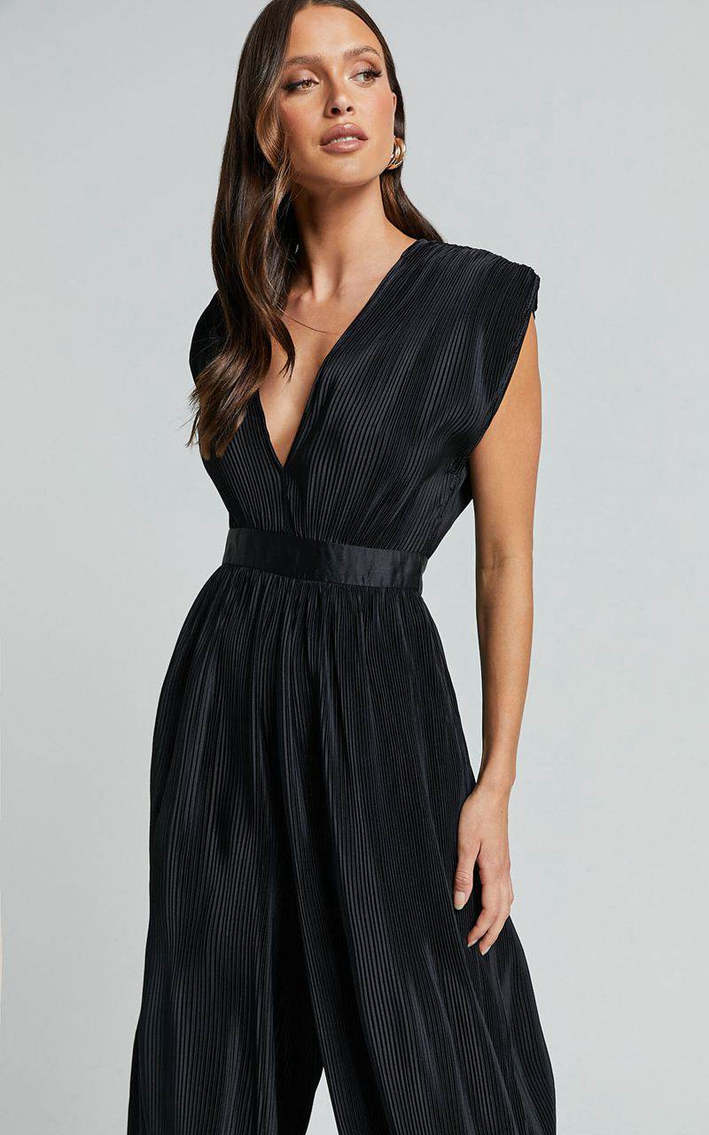 Showpo Lina Jumpsuit - Plunge Neck Pleated Wide Leg Jumpsuit Black | UKNDQE398