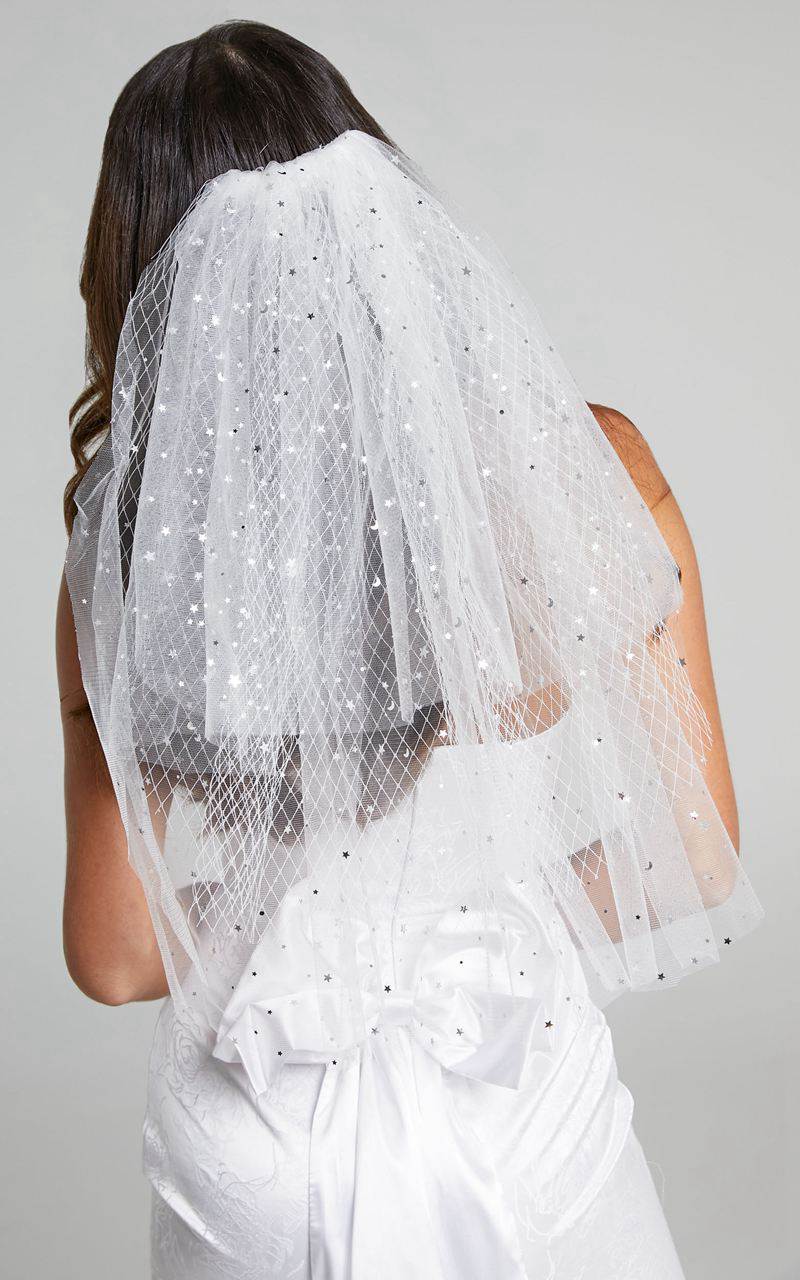 Showpo Lovely Veil White | EBRSTO854