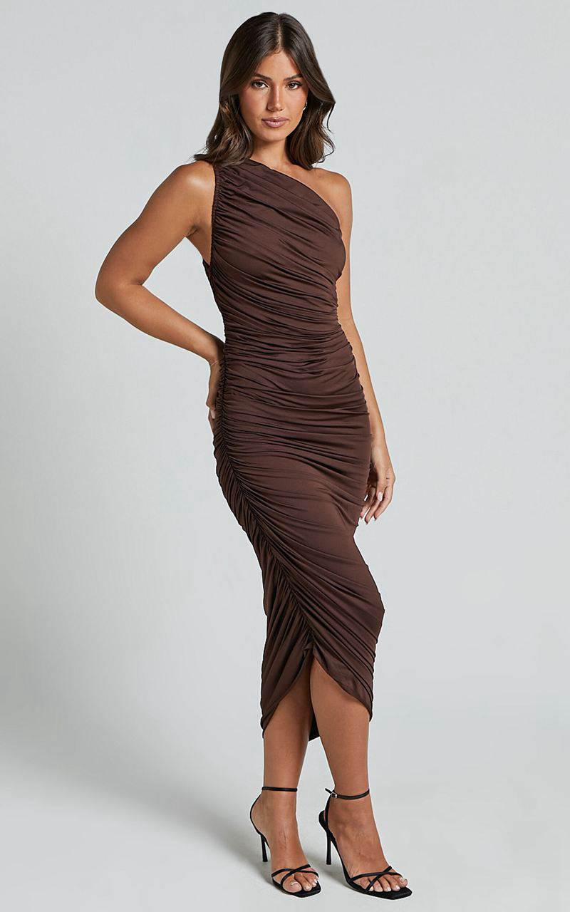 Showpo Lovlin Midi Dress - One Shoulder Ruched Dress Chocolate | YQIFES543