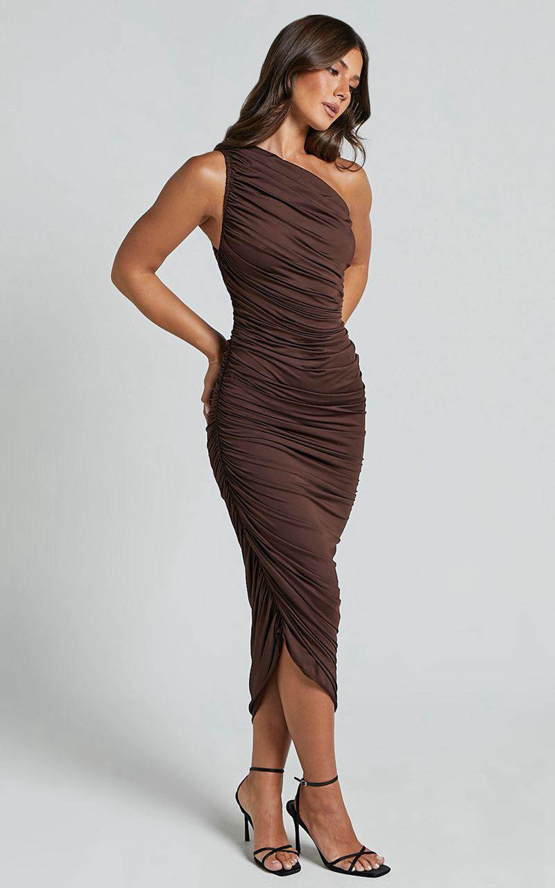 Showpo Lovlin Midi Dress - One Shoulder Ruched Dress Chocolate | YQIFES543