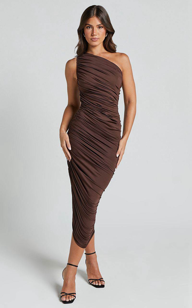 Showpo Lovlin Midi Dress - One Shoulder Ruched Dress Chocolate | YQIFES543