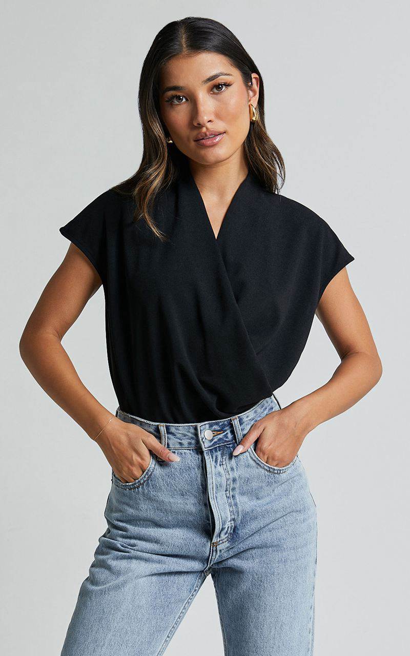 Showpo Lucianne Top - Short Sleeve Draped Top Black | FJOIUG306