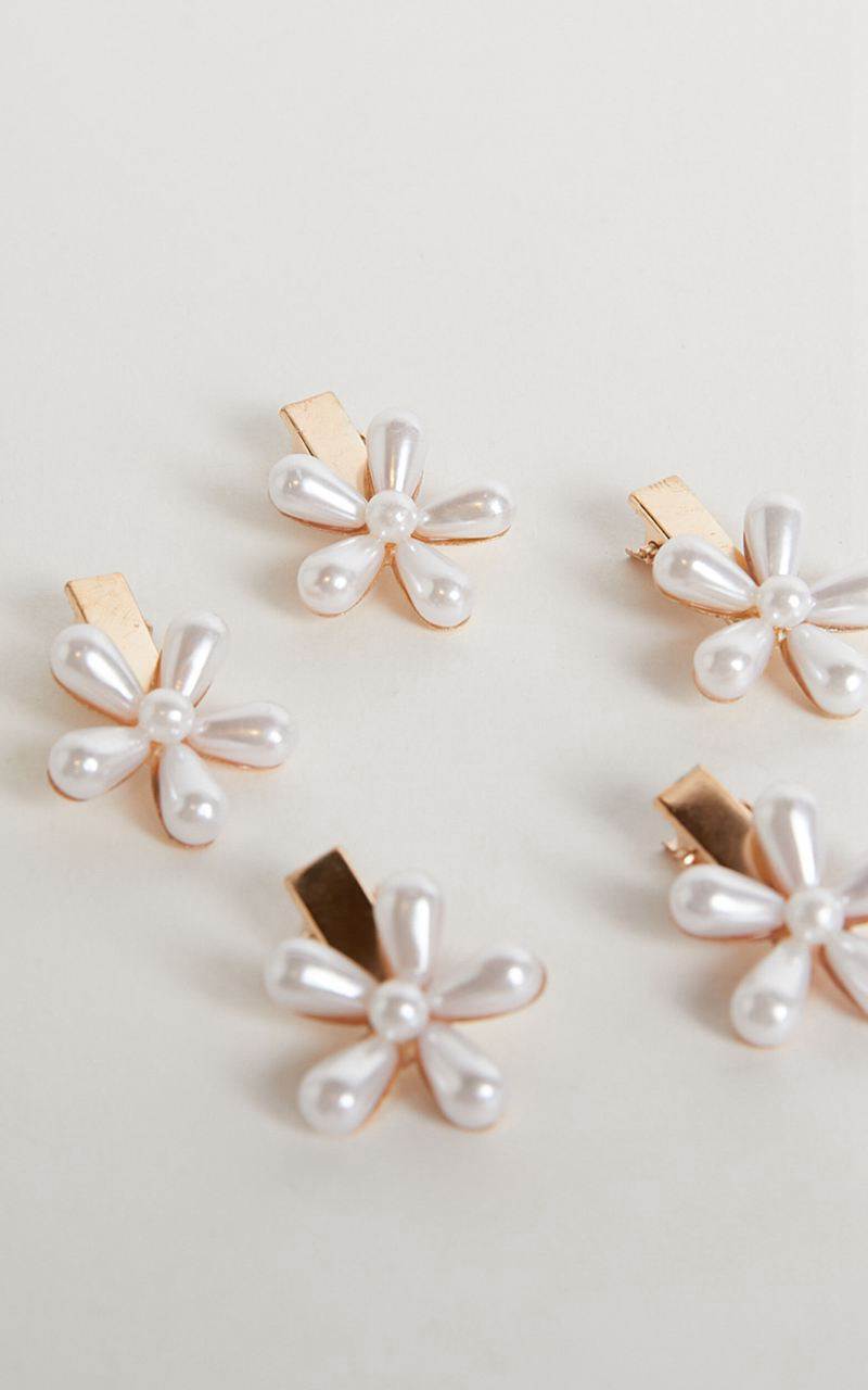 Showpo Lydina Pearl Flower Hair Clips - Pack Of 5 Pearl | WLFACD561