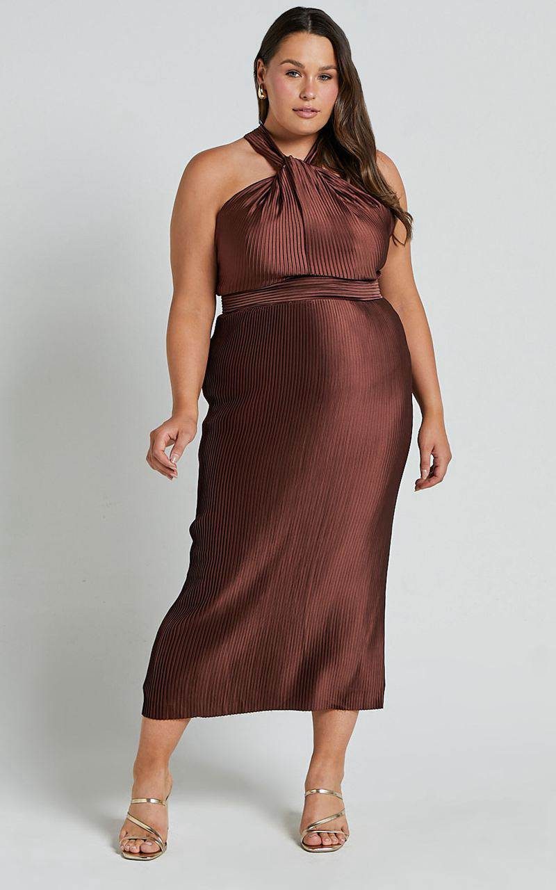 Showpo Marlette Midi Dress - Pleated Open Back Halter Dress Chocolate | ZMTREH841