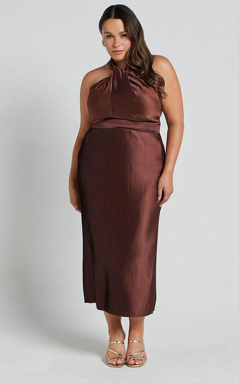 Showpo Marlette Midi Dress - Pleated Open Back Halter Dress Chocolate | ZMTREH841