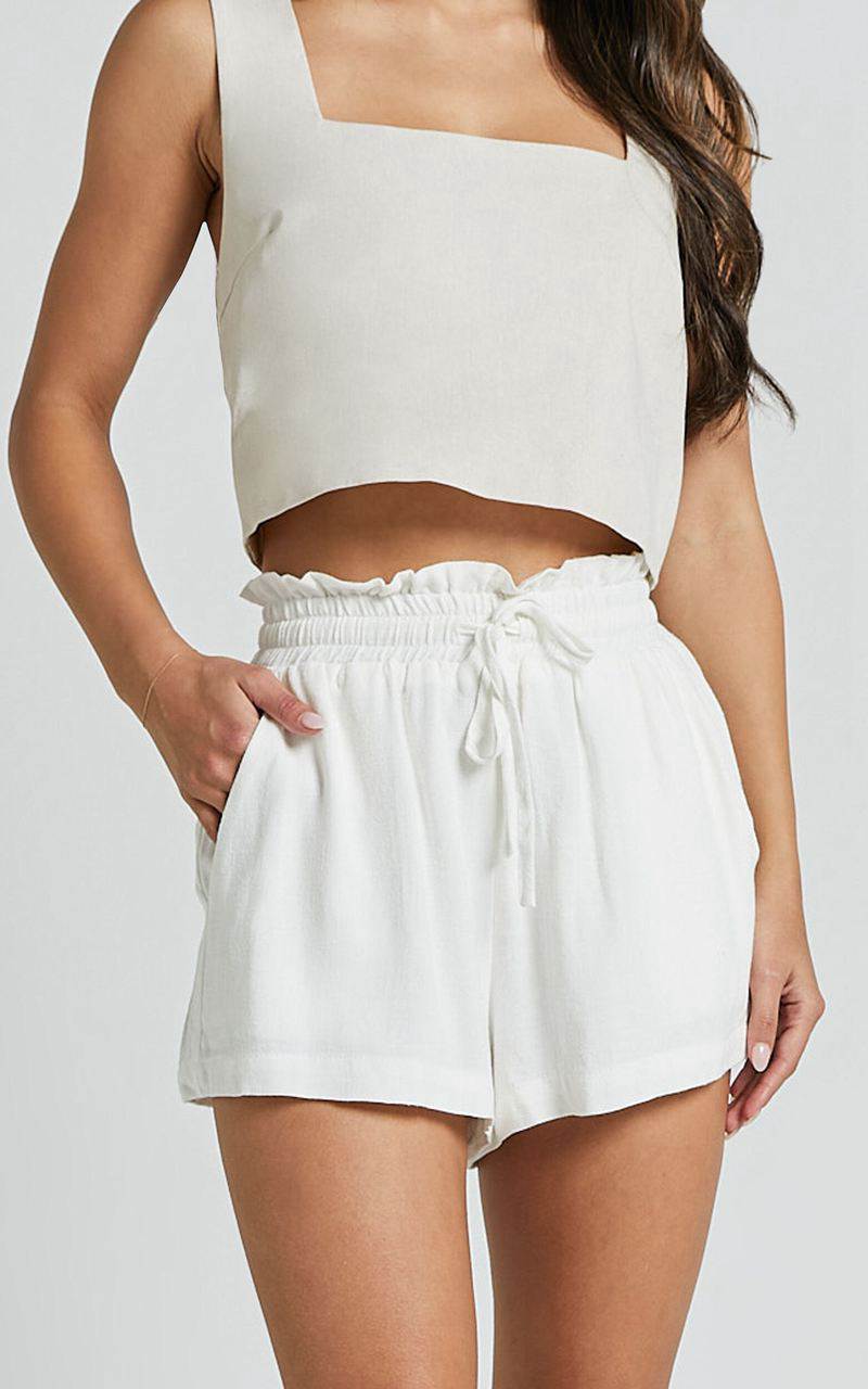 Showpo Mavi Shorts - Drawstring Paper Bag Relaxed Linen Look Shorts White | GDCONV798