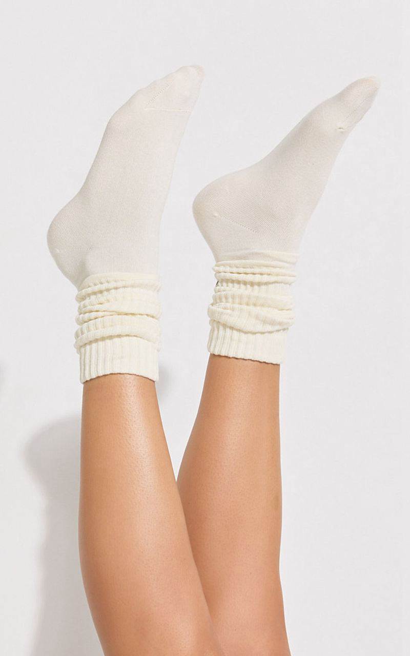 Showpo Nikki Socks - Thick Calf Length Socks White | KBADOL083