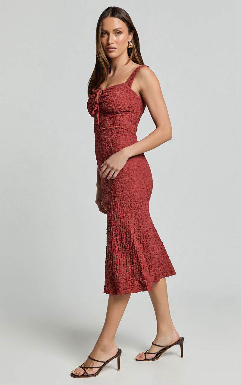 Showpo Olsen Midi Dress - Textured Wide Strap Tie Front Dress Burnt Rust | EHTXYR246