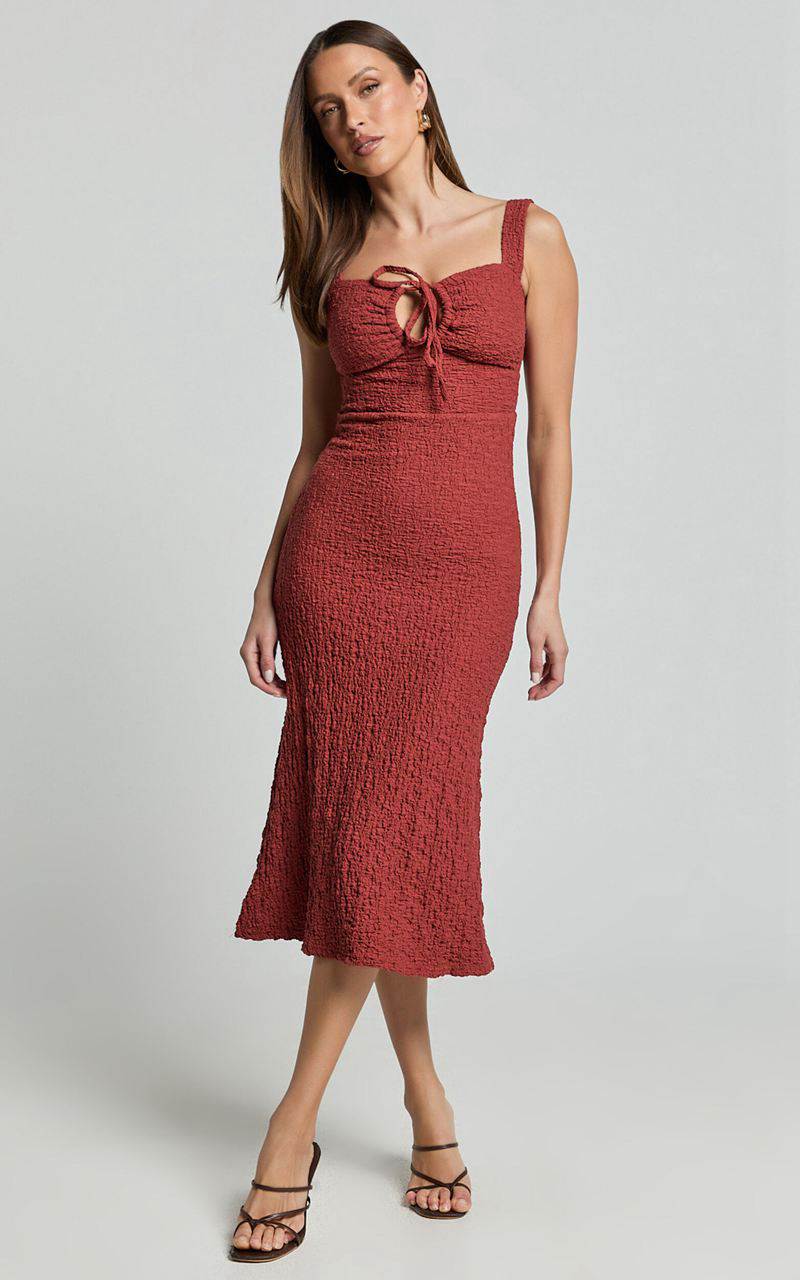 Showpo Olsen Midi Dress - Textured Wide Strap Tie Front Dress Burnt Rust | EHTXYR246