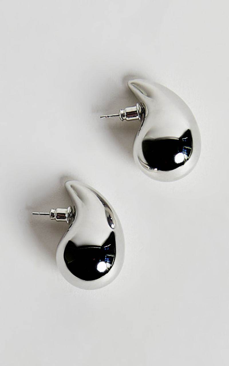 Showpo Renner Earrings - Teardrop Statement Earrings Silver | SUHLBF503