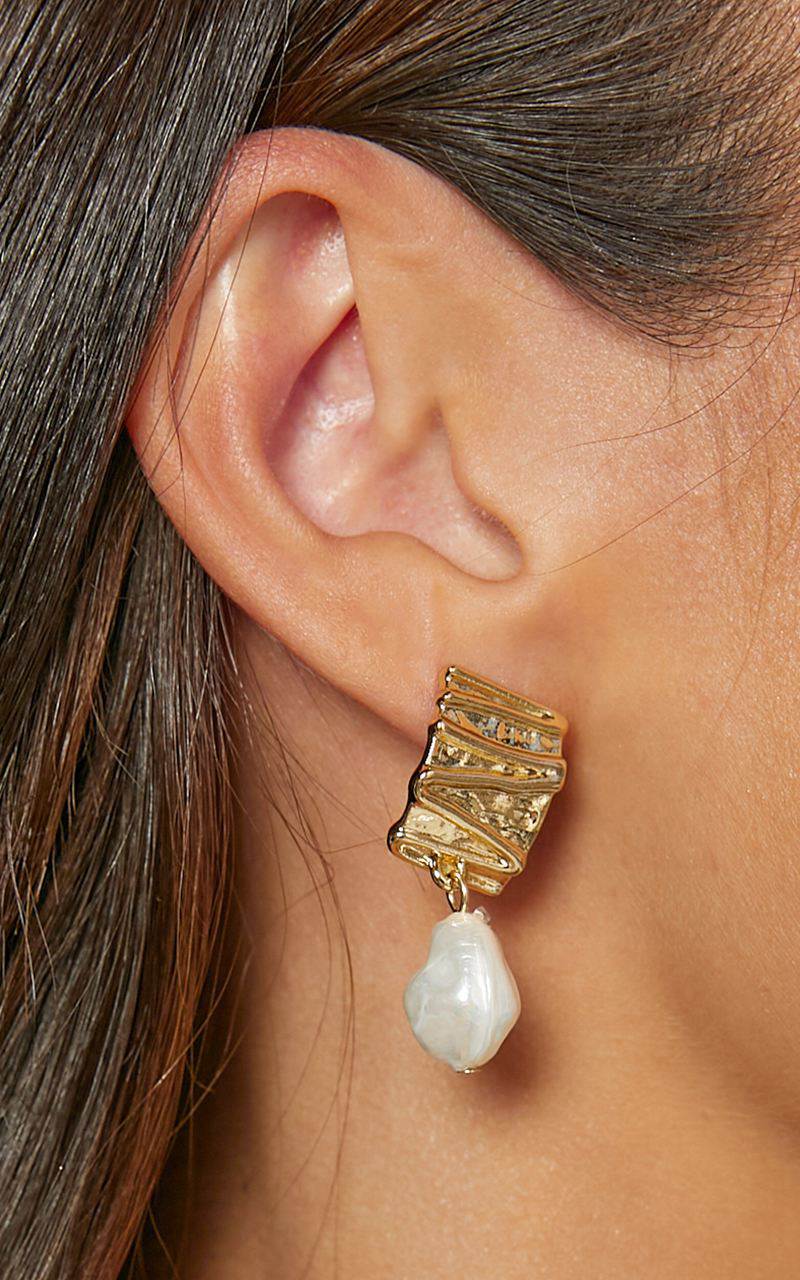 Showpo Romee Pearl Drop Earring Gold | ERQJVD468