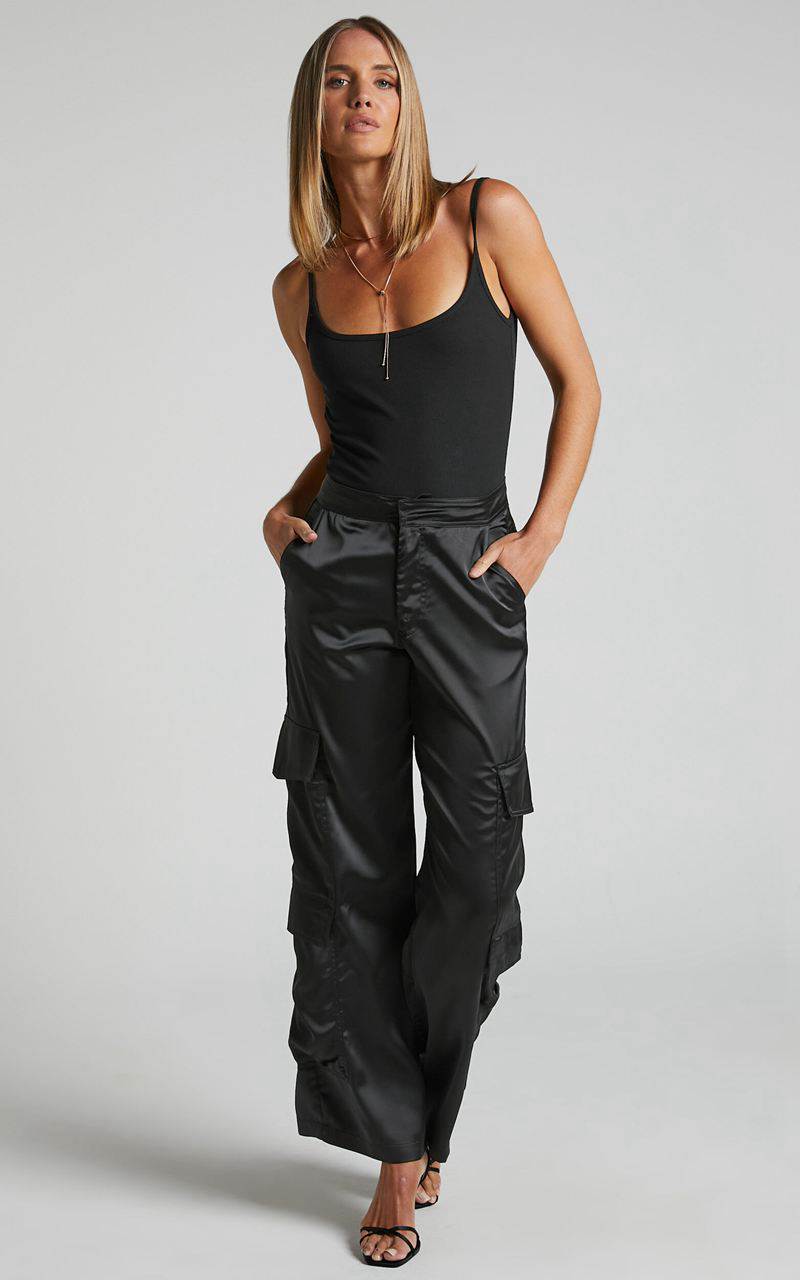 Showpo Saori Pants - Mid Rise Satin Cargo Pants Black | EHDWFB562