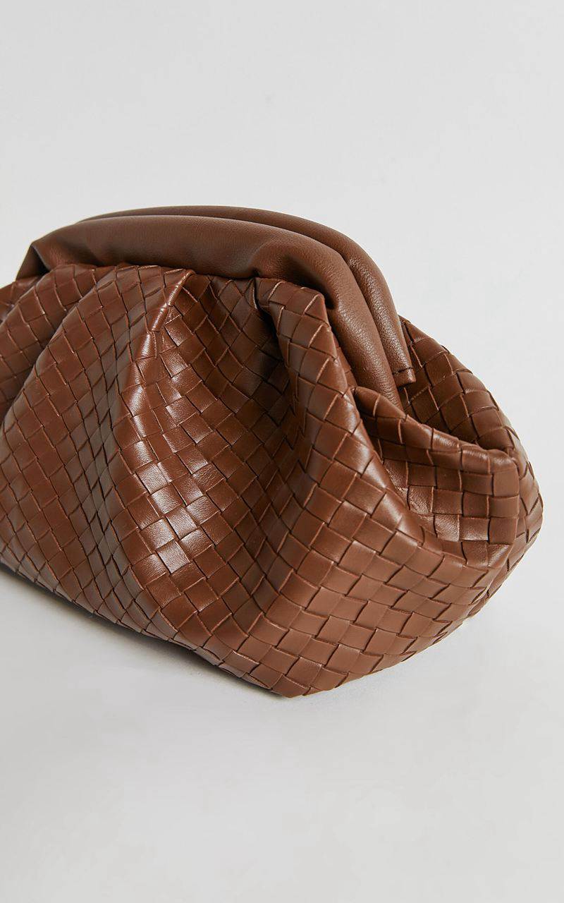 Showpo Sardinia Woven Clutch Brown | VURBEK271