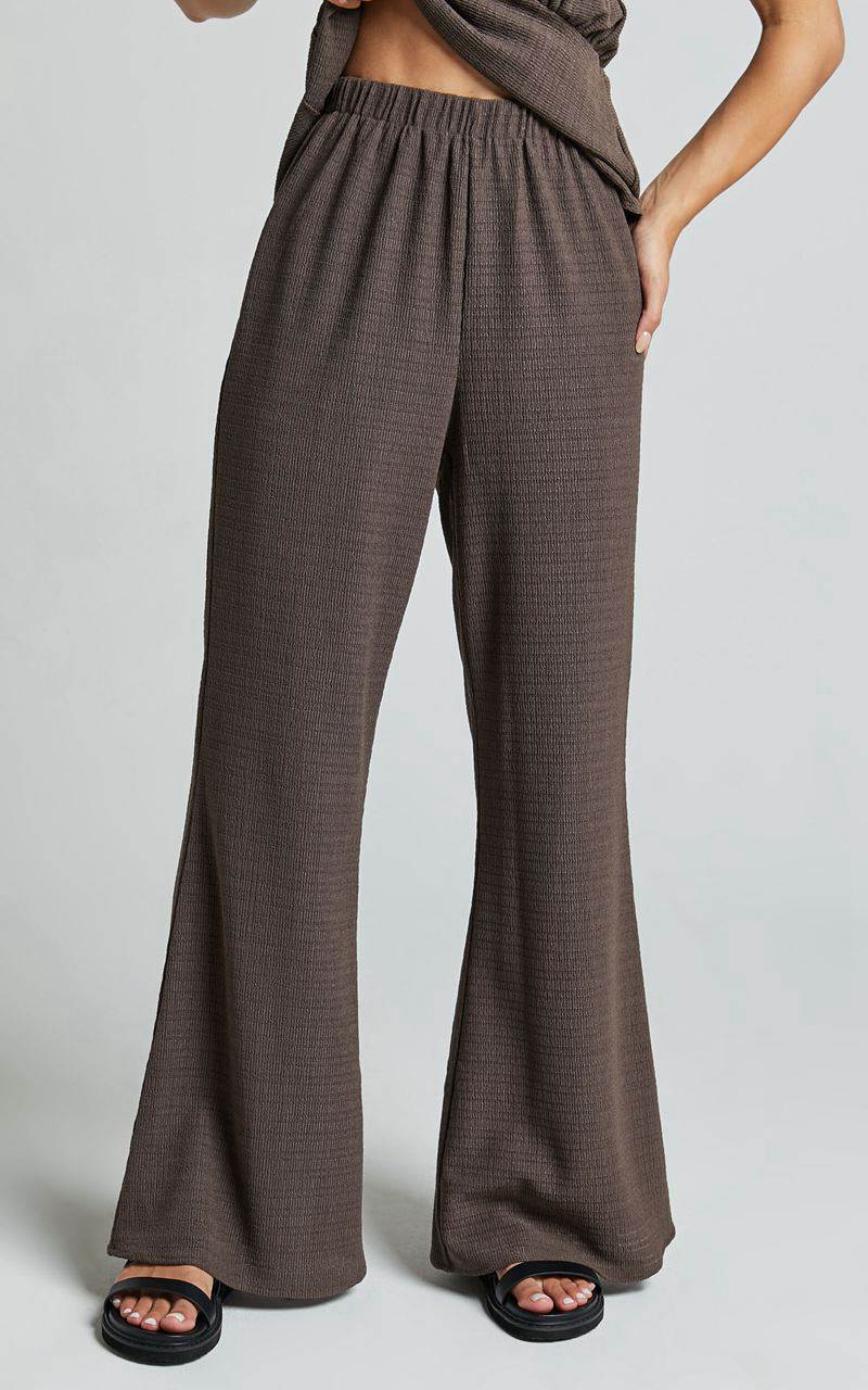 Showpo Suki Pants - Elasticated High Waist Wide Leg Textured Pants Dark Oak | GOXNDY832