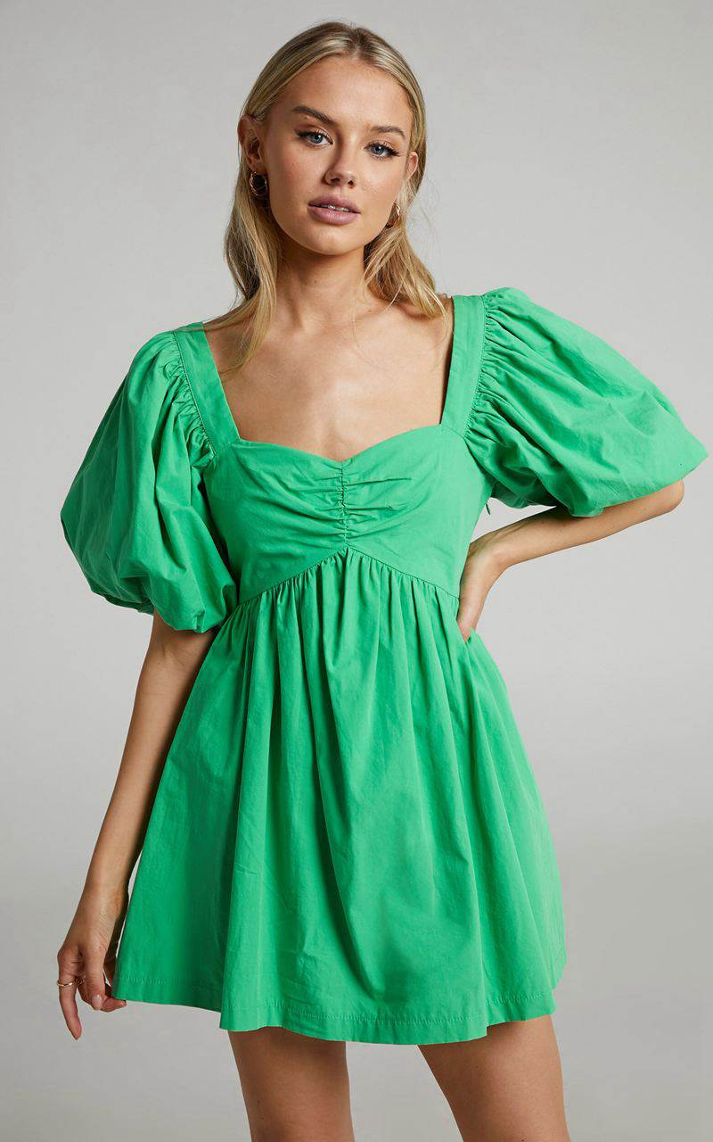 Showpo Vashti Mini Dress - Puff Sleeve Sweetheart Dress Green | UFNEOY371