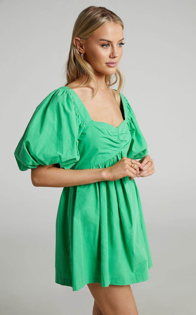 Showpo Vashti Mini Dress - Puff Sleeve Sweetheart Dress Green | UFNEOY371