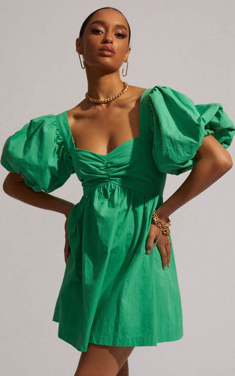 Showpo Vashti Mini Dress - Puff Sleeve Sweetheart Dress Green | UFNEOY371