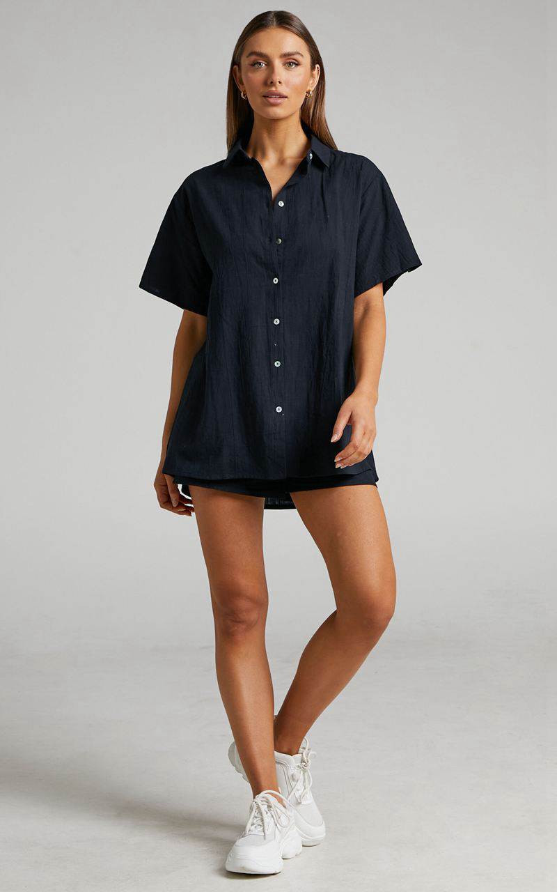 Showpo Vina Del Mar Two Piece Set - Linen Look Shirt And Shorts Set Black | XUAGME264