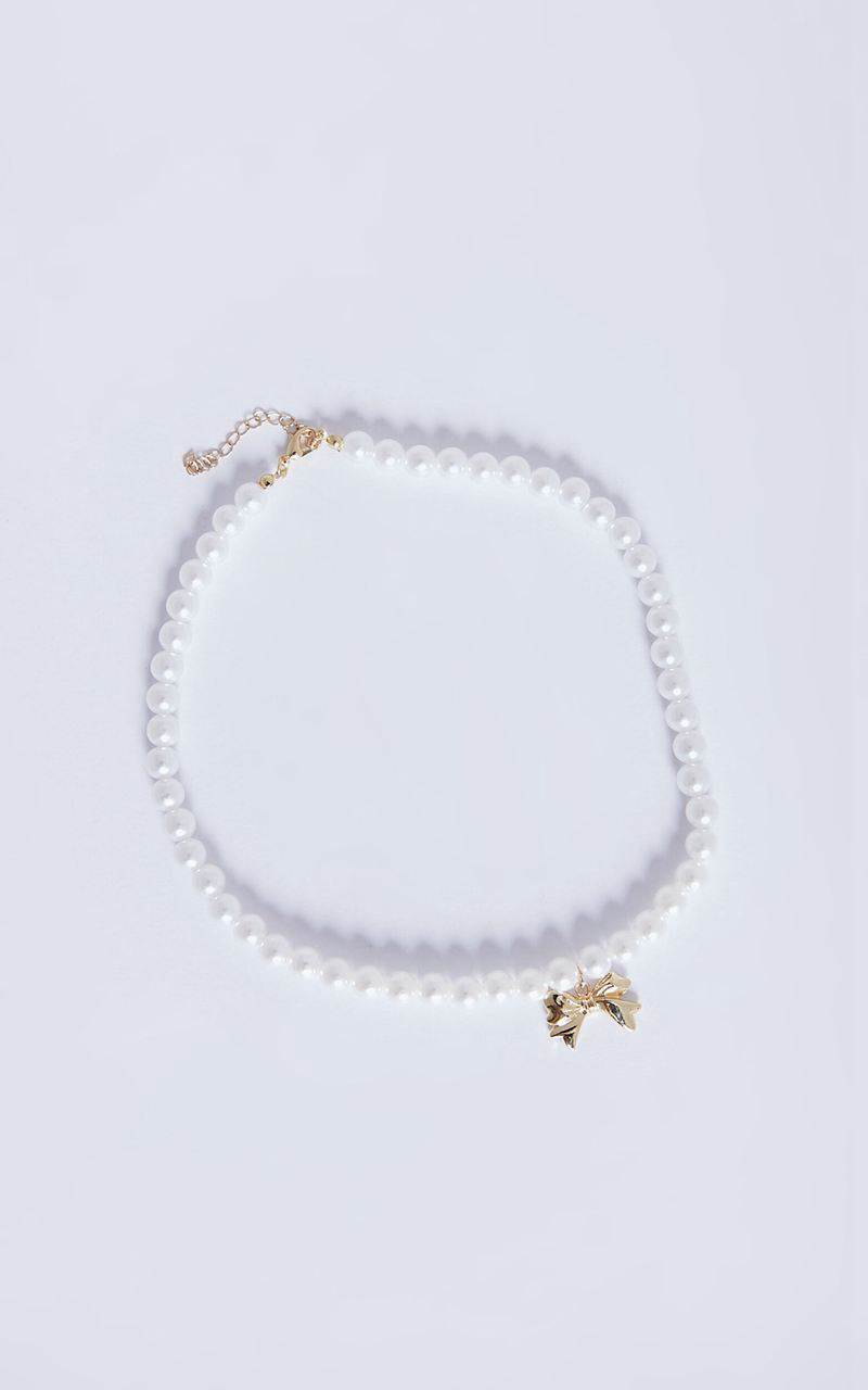 Showpo Wallace Necklace - Bow Shaped Pearl Necklace Gold | XHOELN591