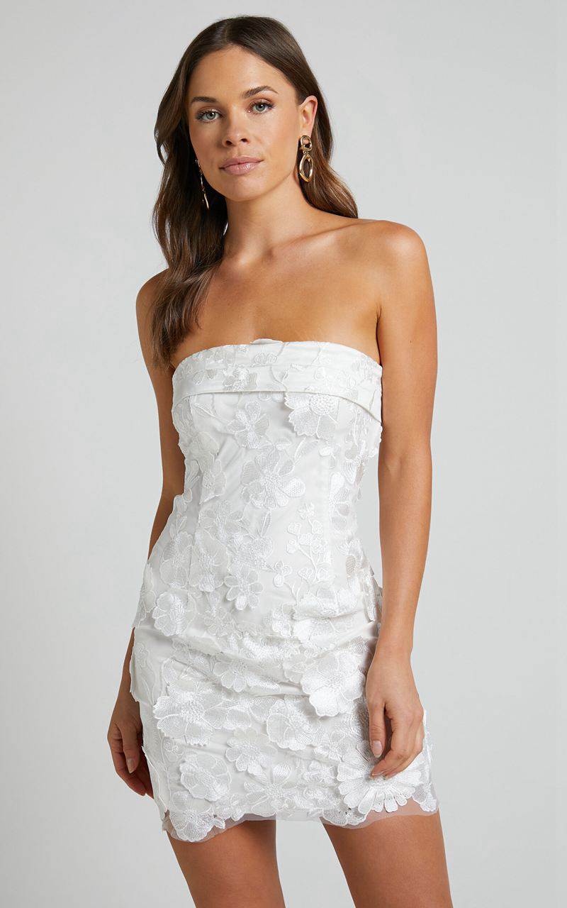 Showpo Wren Mini Dress - Strapless Bodycon Garden Flowers Dress White | KRWOCY518