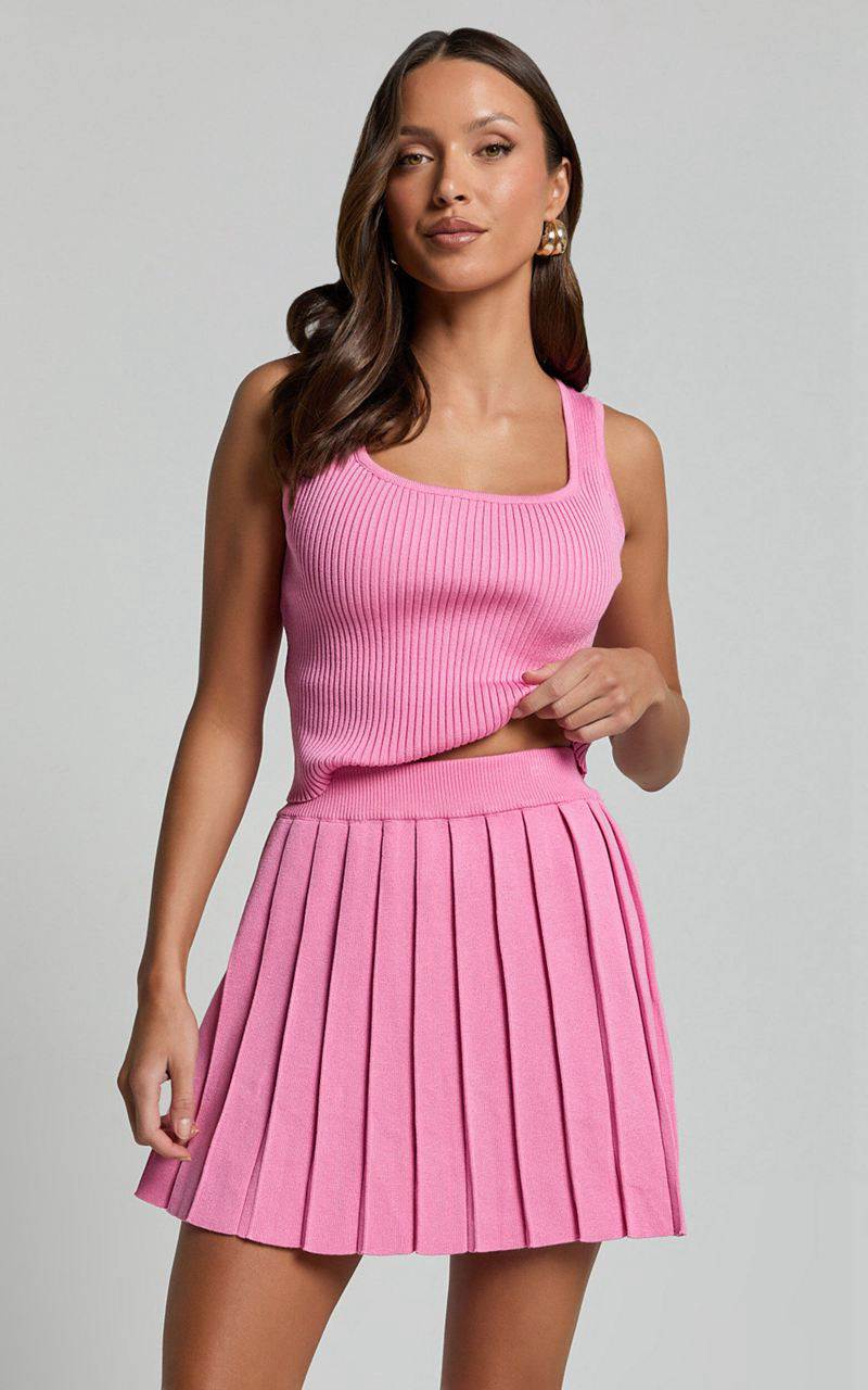 Showpo Zyra Two Piece Set - Crop Top And Pleated Mini Skirt Set Pink | HCKNXE980